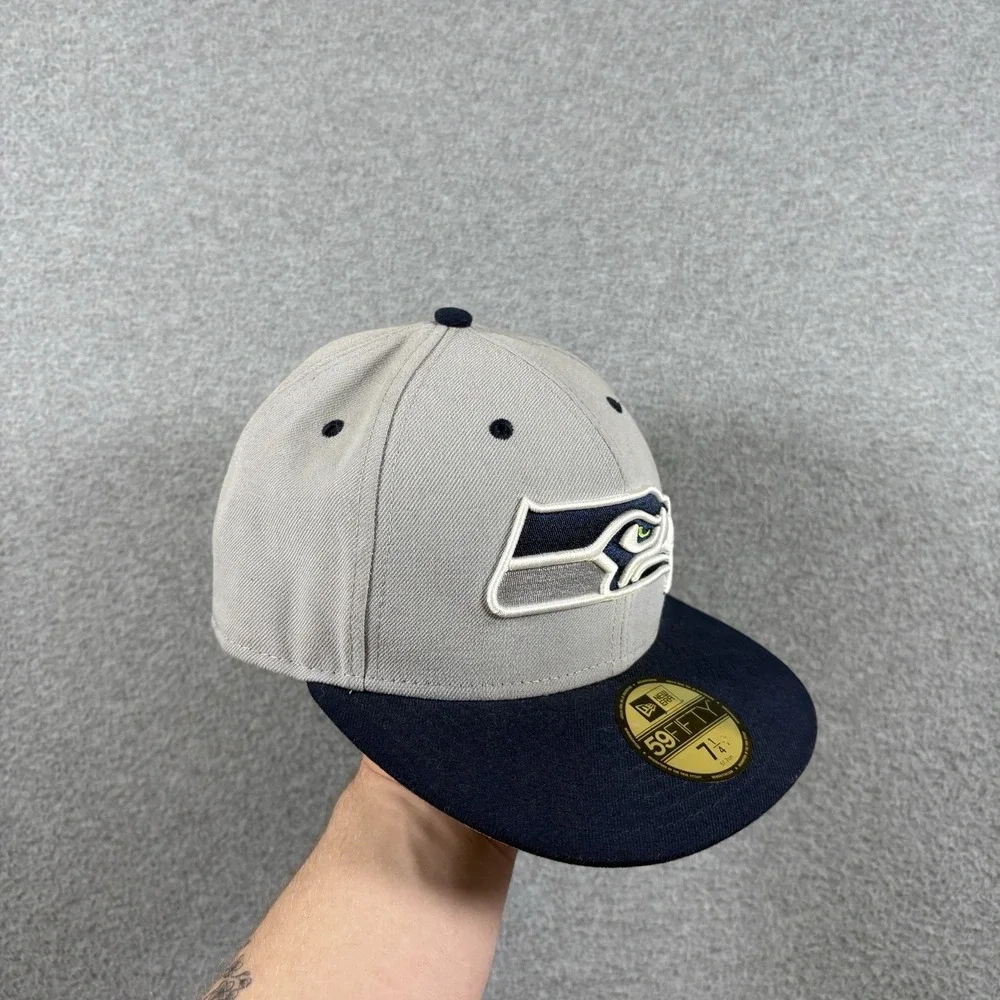 New Era 59FIFTY Seattle Seahawks Fitted Hat Size 7 1/4 Gray Navy Blue Cap NFL